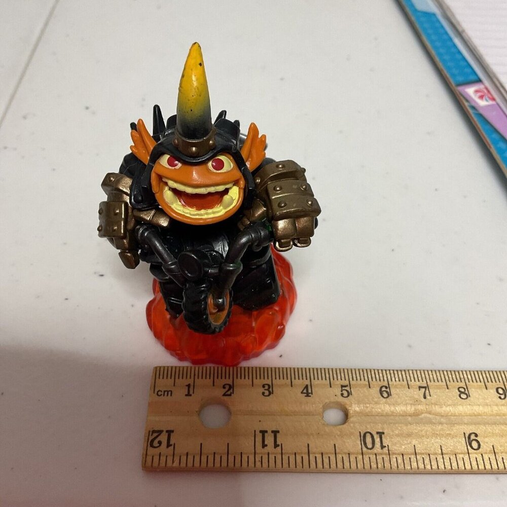Skylanders Hog Wild Fryno Series 4 87104888 Activision Figure Giants Trap Team